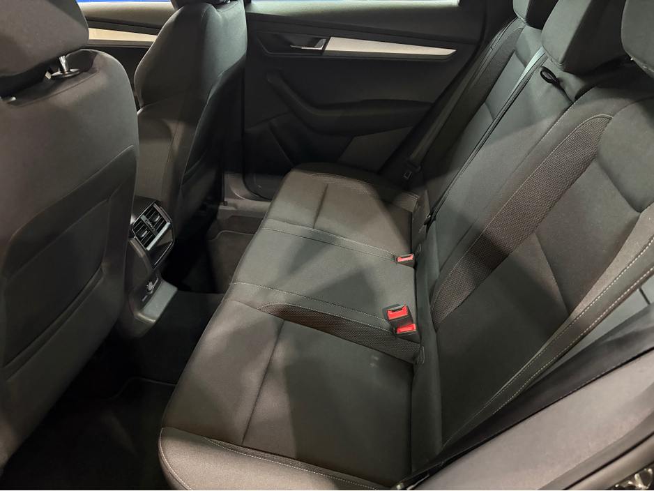 2023 Skoda Karoq - image 14