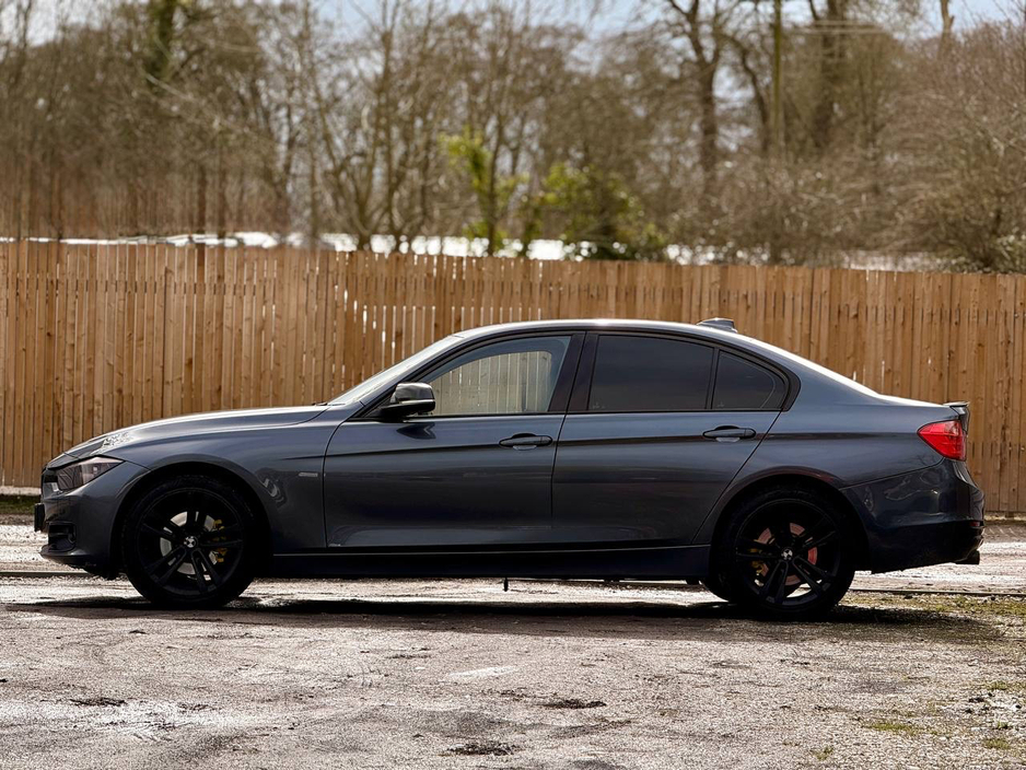2015 BMW 3 Series - image 23