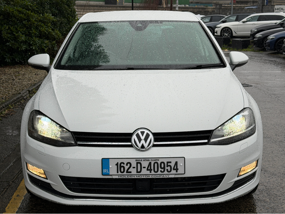 2016 Volkswagen Golf - image 4