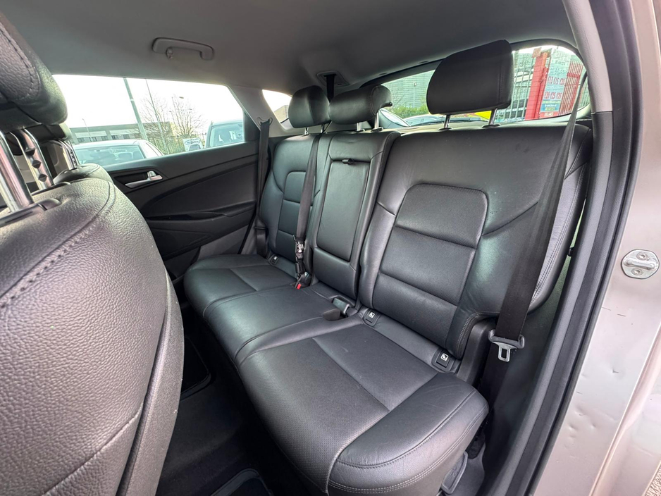 2017 Hyundai Tucson - image 17