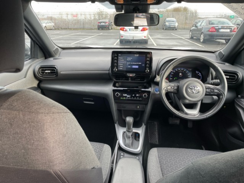 2022 Toyota Yaris Cross LunaSport - BiTone - 1.5 Hybrid - Automatic - 1 Owner &ndash; Full TOYOTA Service History // Remote Central Locking // Front Electric Windows // Rear Electric Windows // Electric Mirrors // Apple Carp €26,899