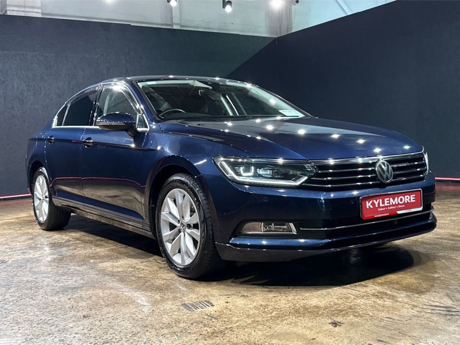 2016 Volkswagen Passat - image 9