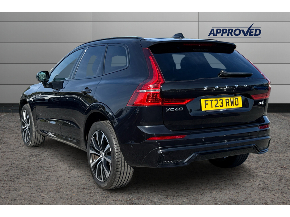 2023 Volvo XC60 + B4 MHEV AWD AUTO PLUS €59,200
