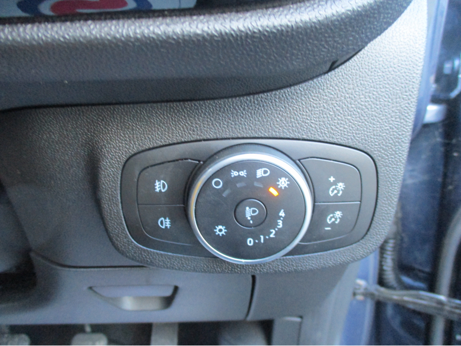 2019 Ford Fiesta - image 21