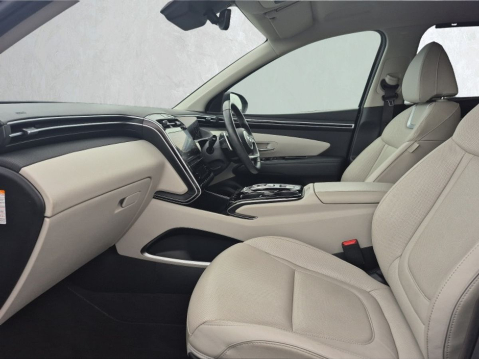 2023 Hyundai Tucson - image 6