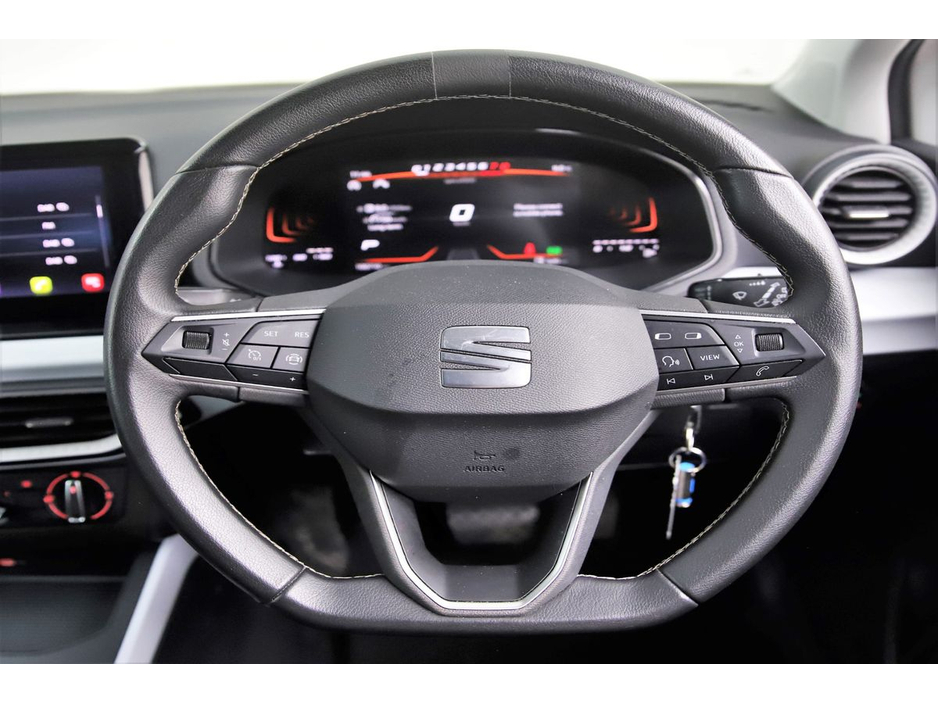 2023 SEAT Arona - image 17