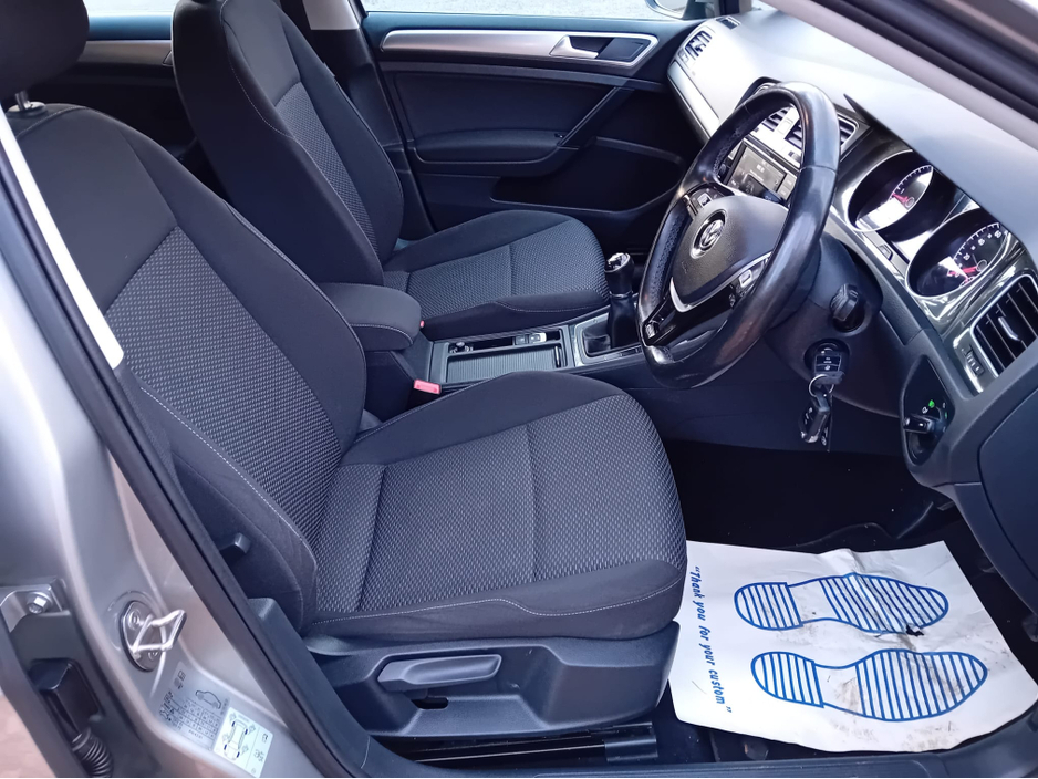 2017 Volkswagen Golf - image 14