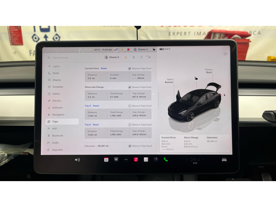2022 Tesla Model 3 - image 8