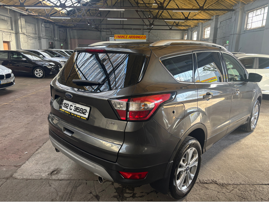 2019 Ford Kuga - image 2