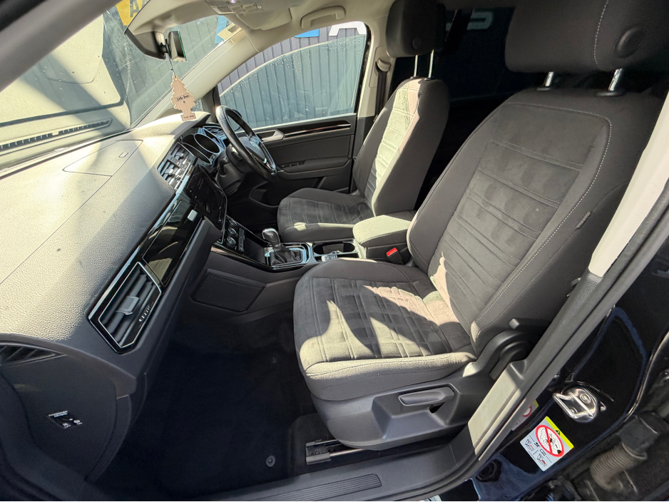 2017 Volkswagen Touran - image 45