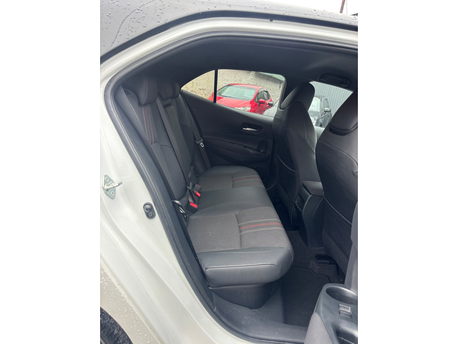 2023 Toyota Corolla 2.0 Hybrid GR Sport Hatchback €32,500