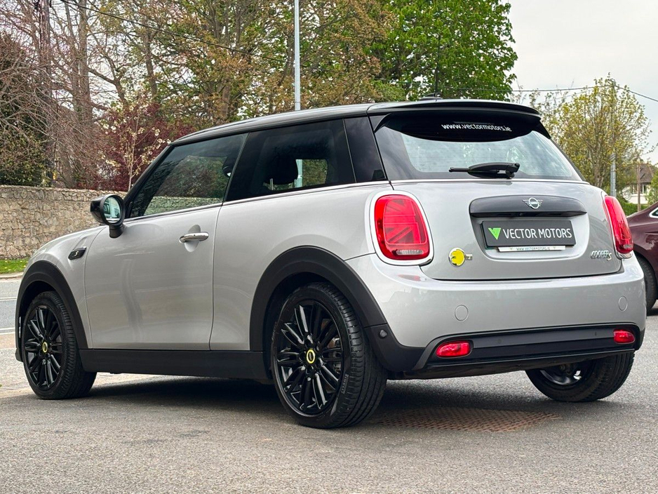 2023 MINI Hatch - image 8