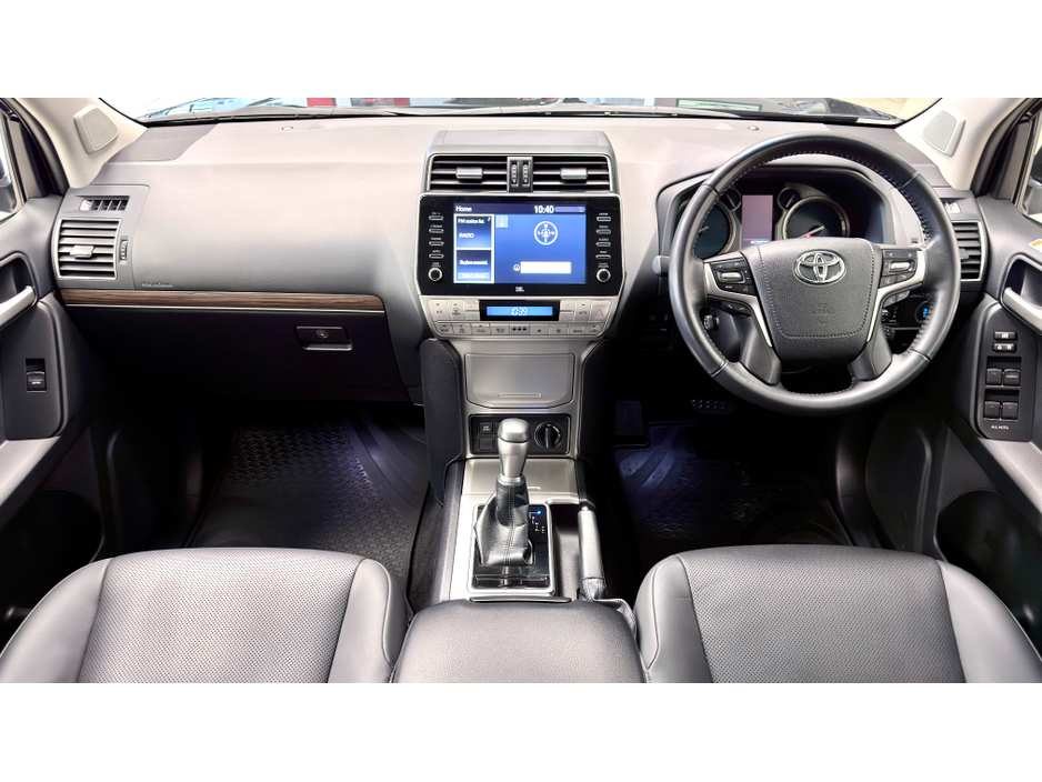 2023 Toyota Landcruiser - image 17