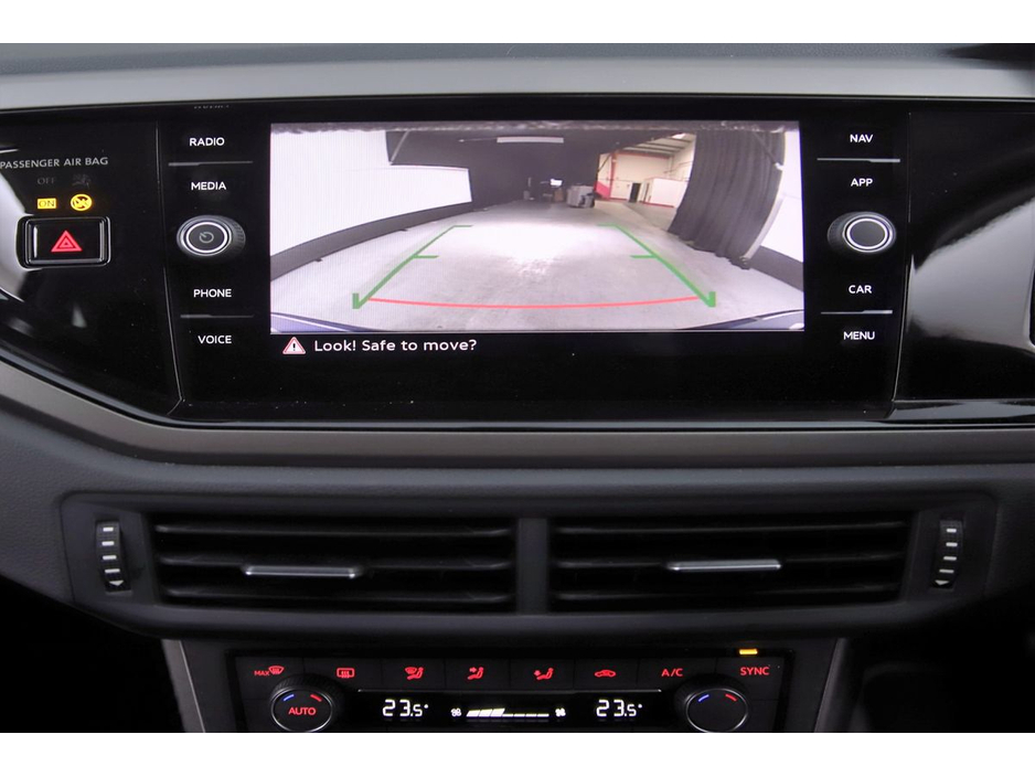 2021 Volkswagen Polo - image 16