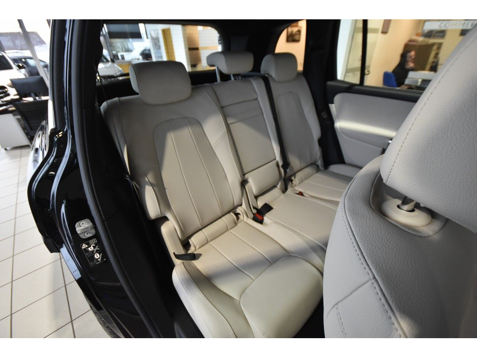 2026 Mercedes-Benz GLB - image 10