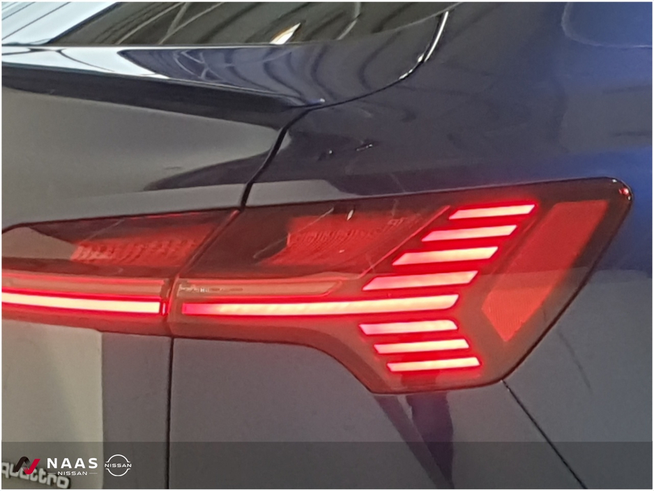 2022 Audi e-tron - image 23