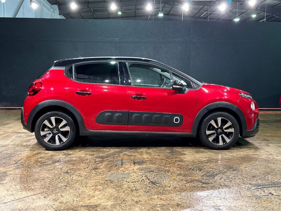 2019 Citroen C3 1.2 AUTOMATIC - RED/BLACK TWO TONE - FACTORY ALLOYS - REVERSE CAMERA - MULTI FUNCTION STEERING WHEEL - CRUISE CONTROL €12,950