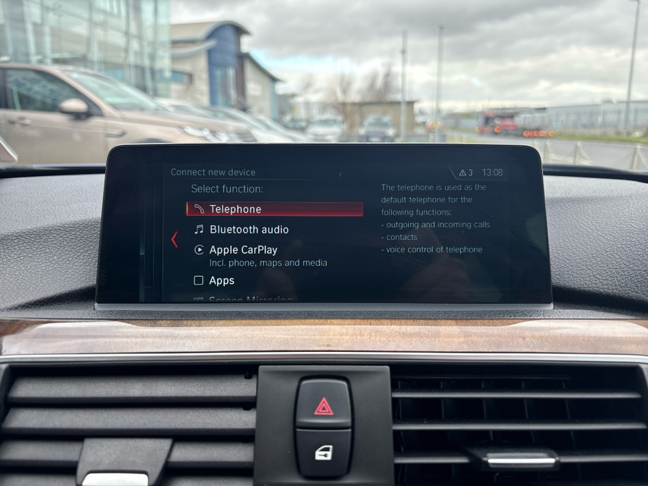 2017 BMW 3 Series - image 19