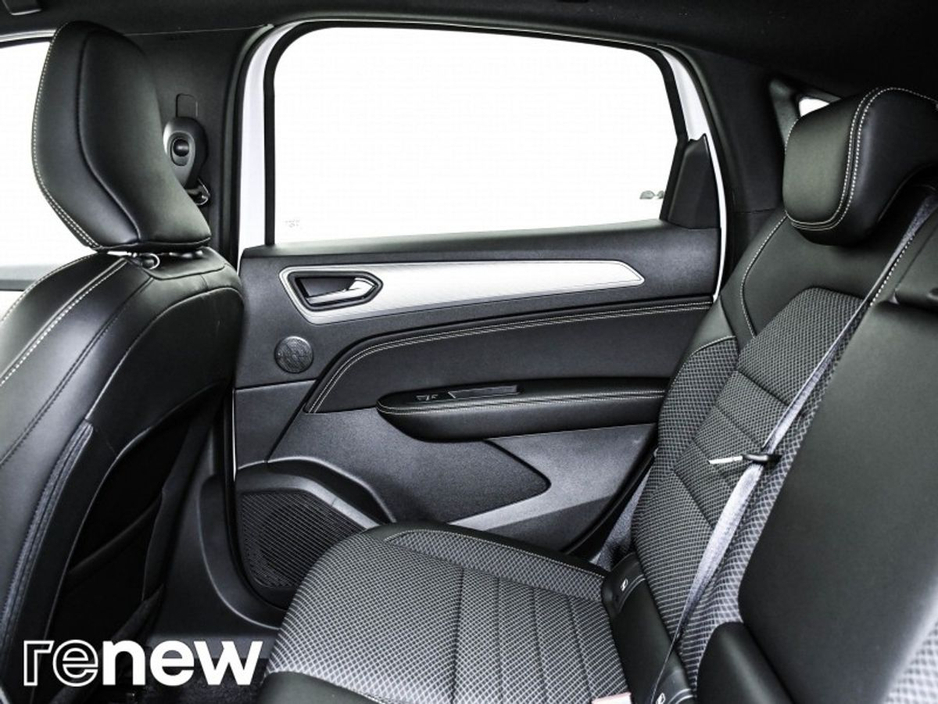 2025 Renault Arkana - image 11