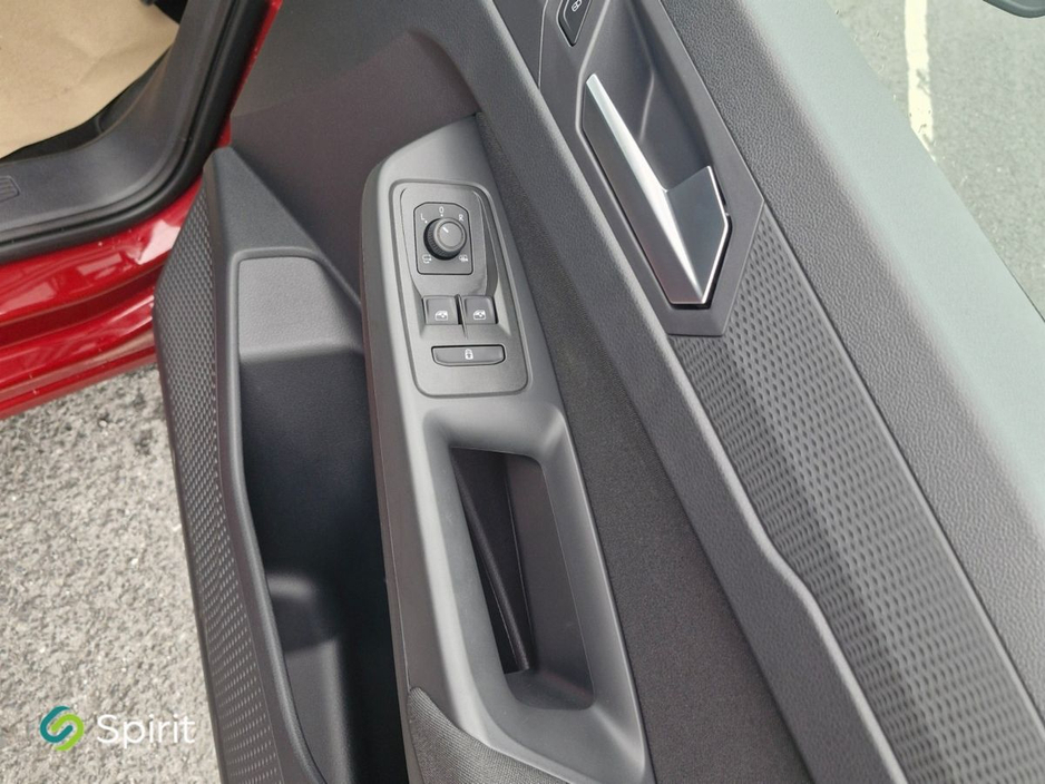 2026 Ford Transit Connect - image 18