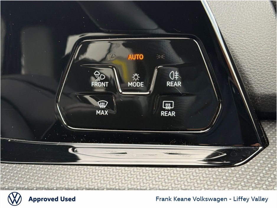 2021 Volkswagen Golf - image 19