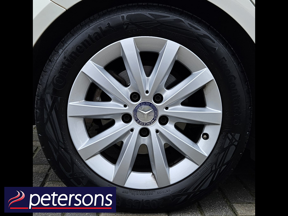 2017 Mercedes-Benz A Class - image 37