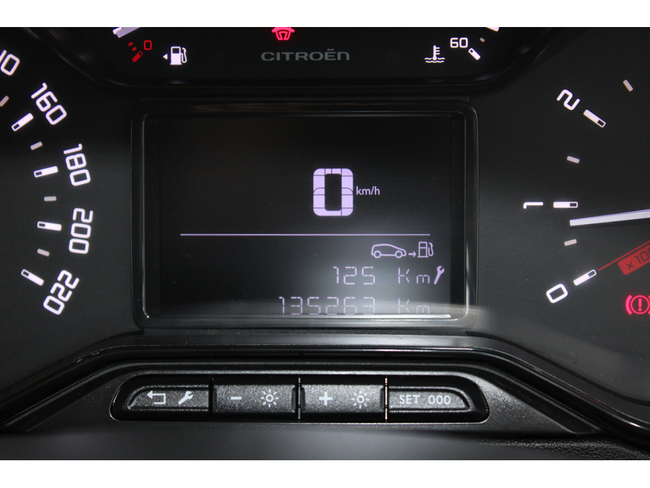 2017 Citroen C3 - image 14