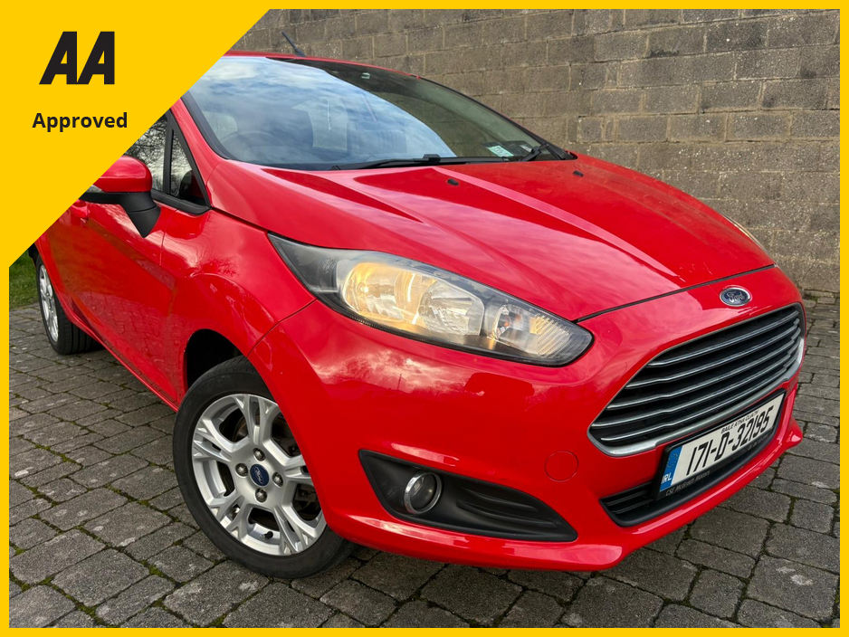 2017 Ford Fiesta - image 2