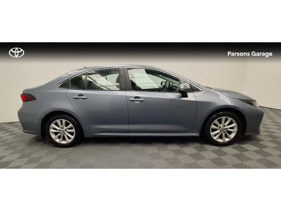 2024 Toyota Corolla LUNA SALOON 4DR AUTO €28,995
