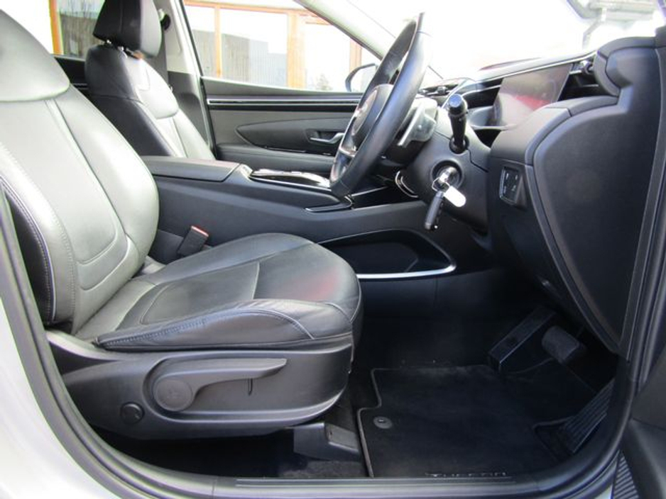 2022 Hyundai Tucson - image 13