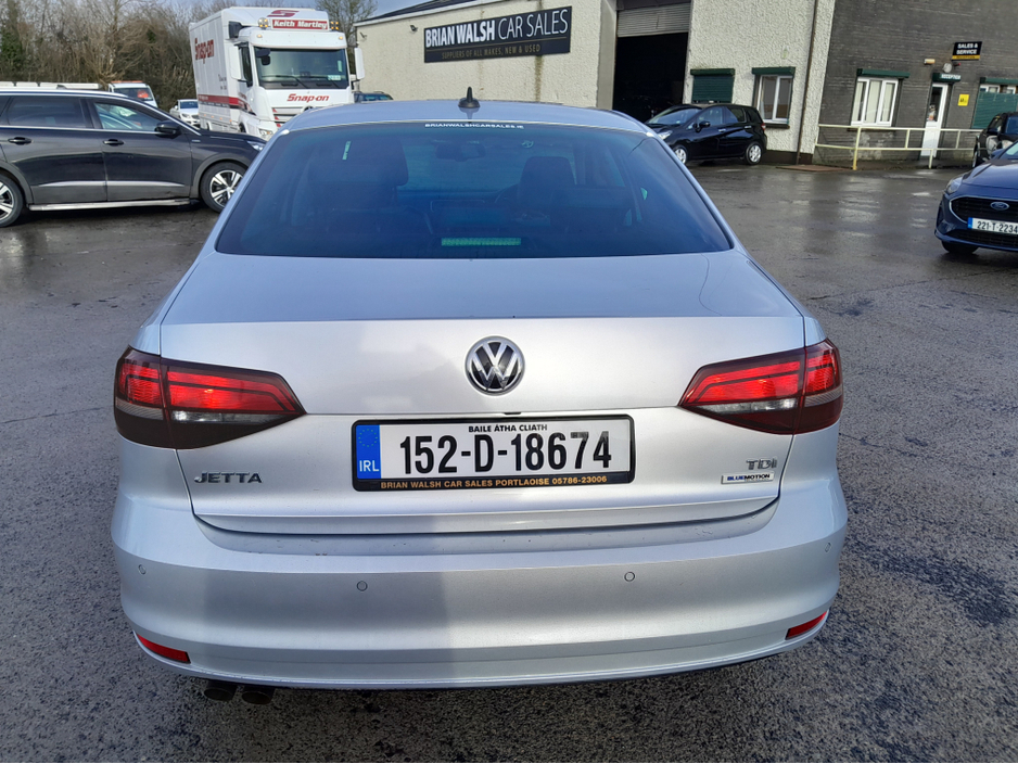 2015 Volkswagen Jetta - image 10