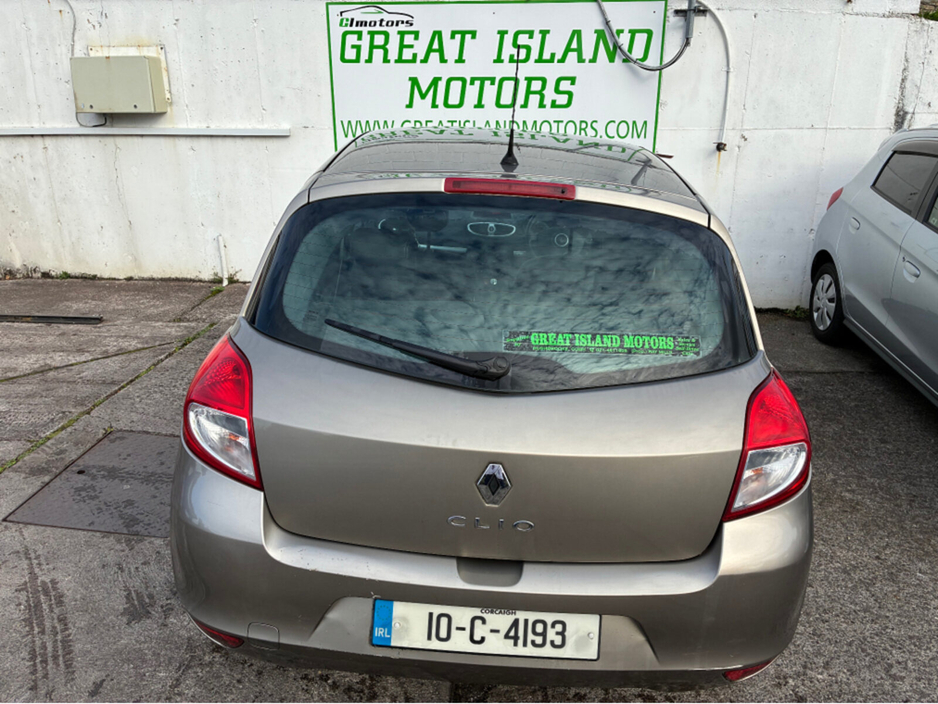 2010 Renault Clio 1.2 petrol 5 door €2,950