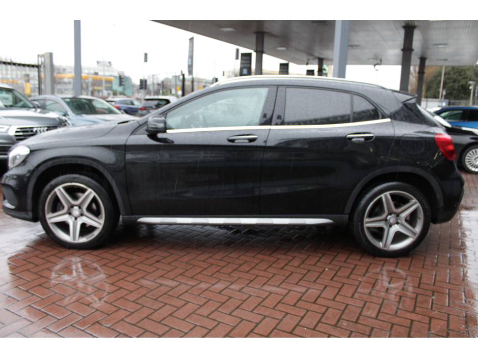 2017 Mercedes-Benz GLA Class GLA220 D 4MATIC AMG-LINE PREMIUM 5DR ESTATE 4 MATIC AUTO //  STUNNING CAR FINISHED IN BLACK // BUY WITH CONFIDENCE AA AND SIMI APPROVED DEALER 2026 // FINANCE ARRANGED // ALL TRADE INS WELCOME //