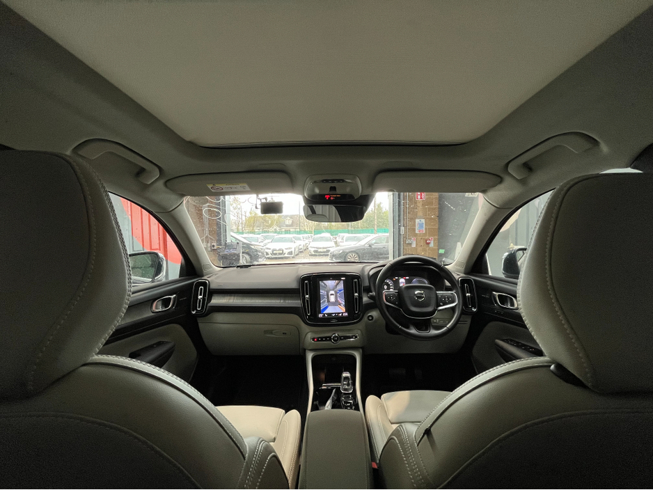 2020 Volvo XC40 - image 18
