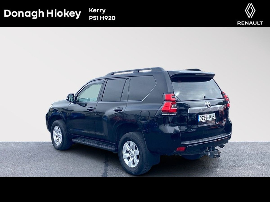 2022 Toyota Landcruiser - image 3