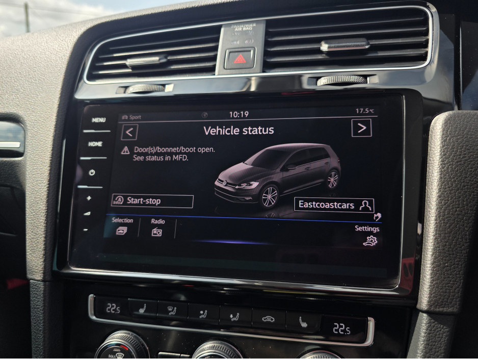 2020 Volkswagen Golf 1.4 FULL LEATHER SEATS ELECTRIC MEMORY SEATS  NAVI VIRTUAL CLOCKS ANDROID AUTO CARPLAY BLIND SPOT REAR TRAFFIC ASSIST ROAD SIGN RECOGNIZING  LANE ASSIST LOW TAX BAND €22,950