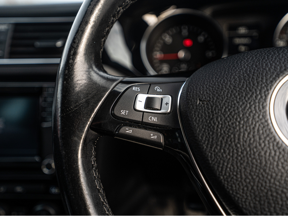 2017 Volkswagen Jetta - image 21