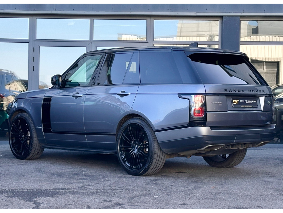 2020 Land Rover Range Rover - image 3