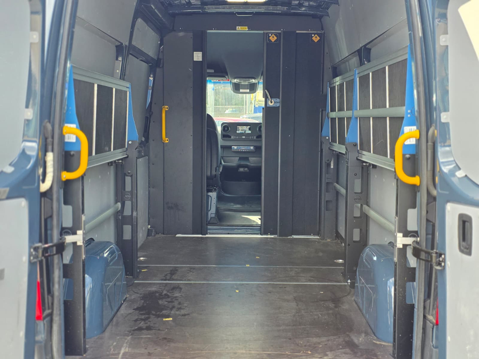 2022 Mercedes-Benz Sprinter - image 20