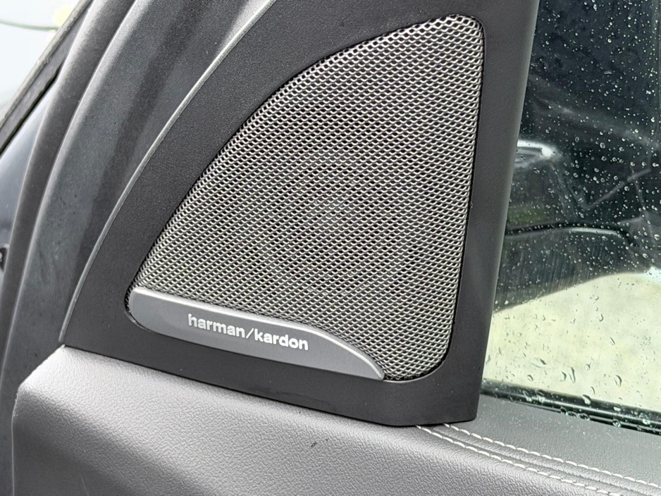 2024 BMW X5 - image 12