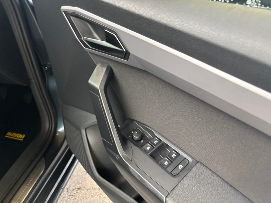 2023 SEAT Ibiza - image 4