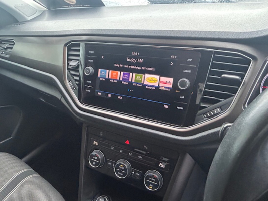 2019 Volkswagen T-Roc 1.0 TSI 115bhp Design €18,495