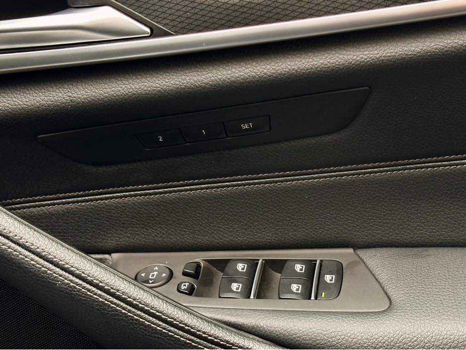 2023 BMW 5 Series - image 18
