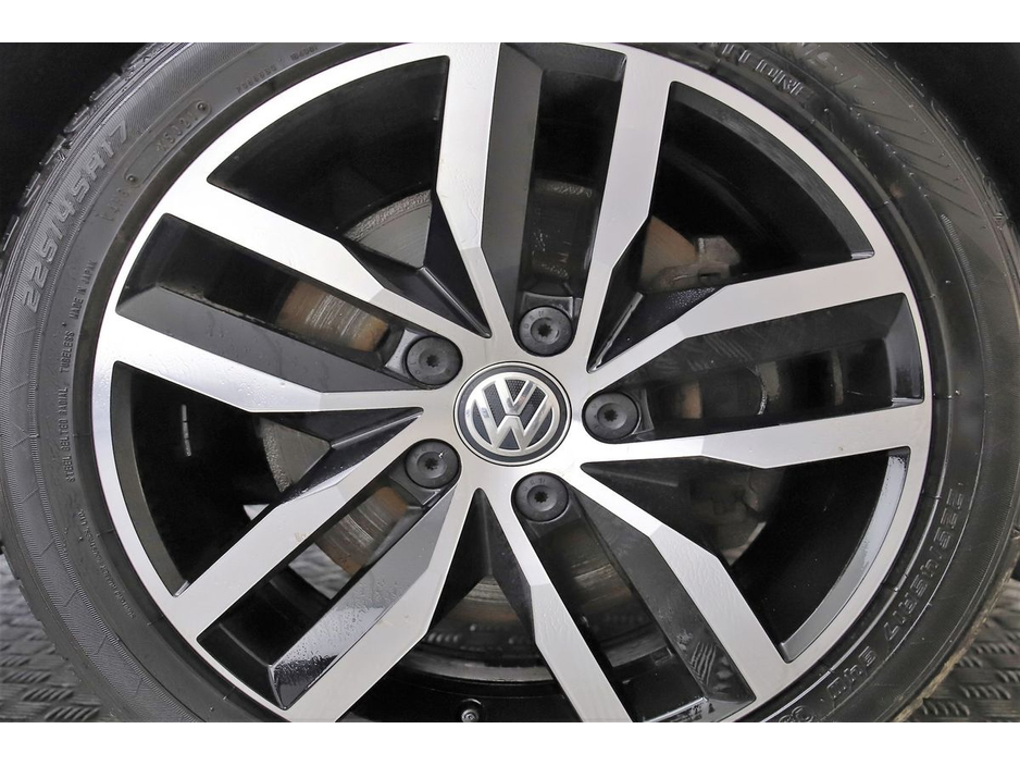 2017 Volkswagen Golf 1.4 TSI DSG HIGHLINE 125BHP *ALCANTARA SEATS*17" UPGRADED ALLOYS* €16,890