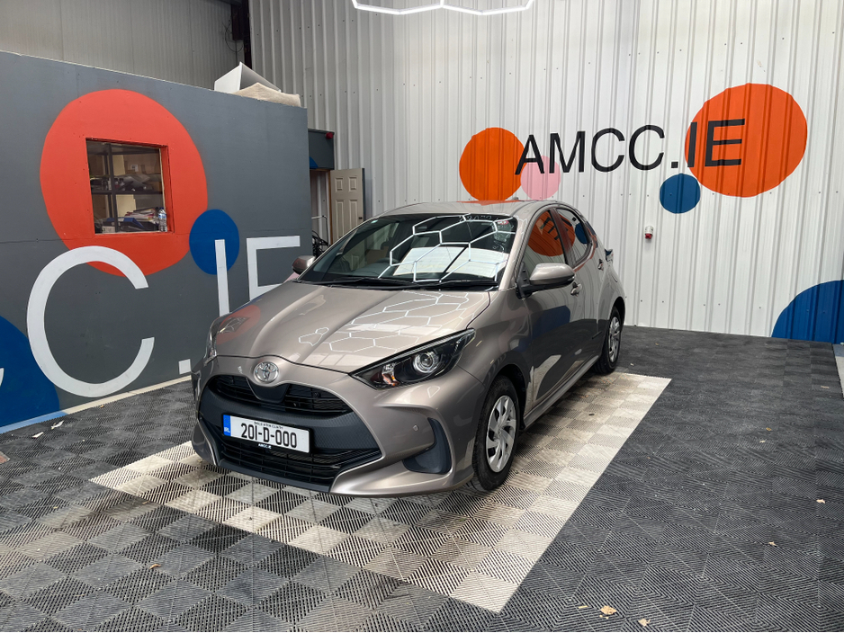 2020 Toyota Yaris - image 5