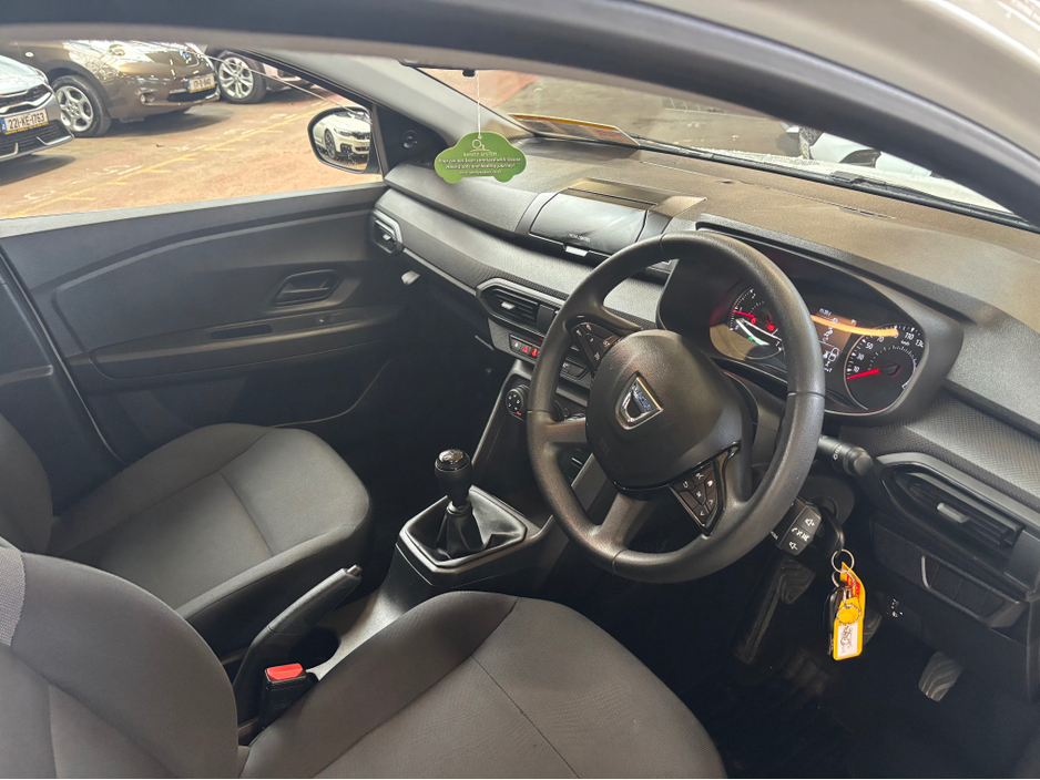 2021 Dacia Sandero - image 14