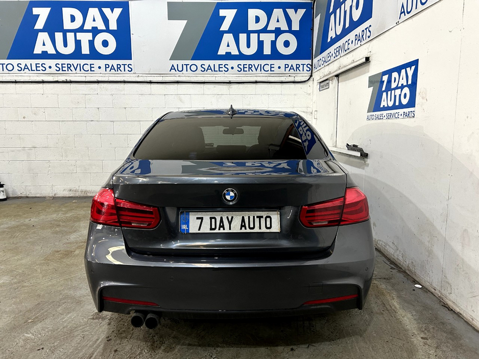 2017 BMW 3 Series - image 6