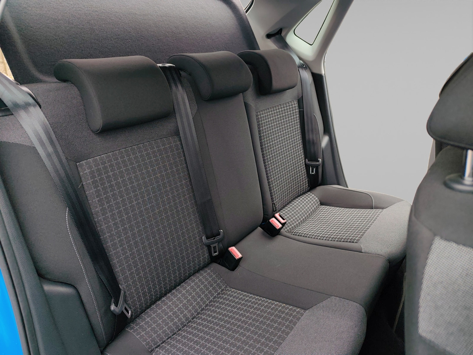 2015 Volkswagen Polo - image 13