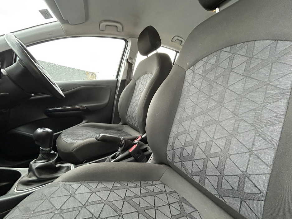 2019 Opel Corsa - image 10