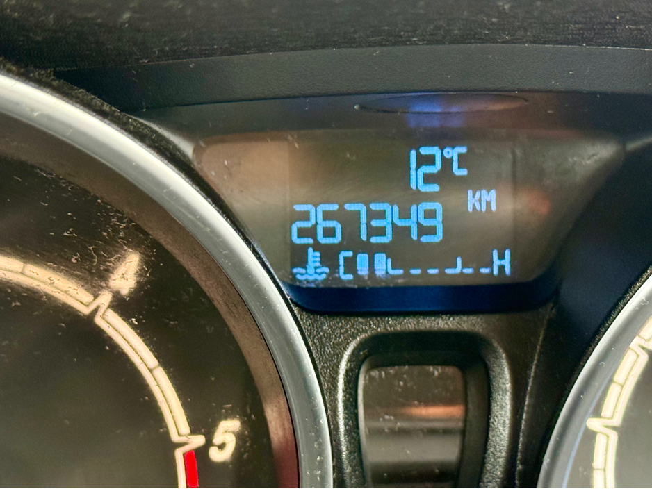 2013 Ford Fiesta ZETEC 1.5 75PS M5 4DR MCA €4,250